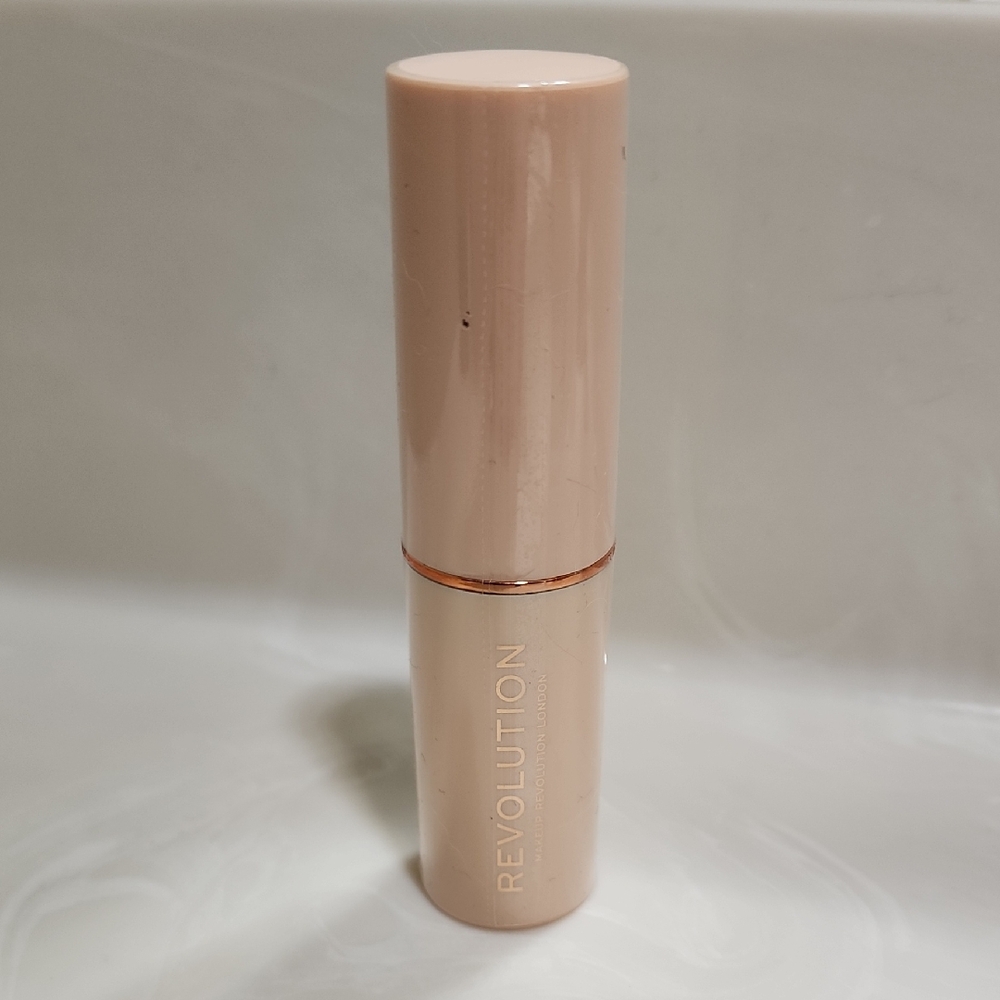 Revolution Soft Beige Foundation